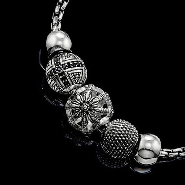 Thomas Sabo Rebel at Heart Karma Beads Detail