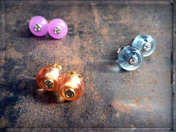 Ultima Edizione Ohrstecker 1 cm Champagner Pink Hellblau Zirkonia Sterling Silber Vergoldet