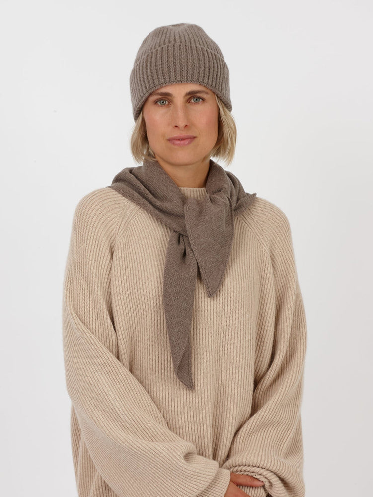 UNIO Dreieckstuch Liebes Merinowolle-Kaschmir-Mix Unisex Model 2