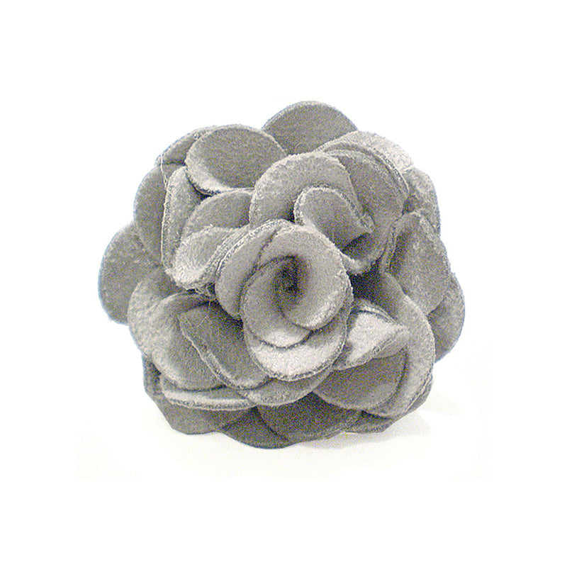 Großer Wildleder-Ring Rosenblüte Hellgrau Größenverstellbar Edelstahlschiene 5 cm