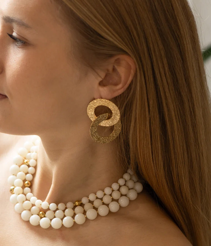 ZAG Bijoux Statement Ohrringe Doppelte Kreise Edelstahl Vergoldet Gehämmerte Oberfläche Model