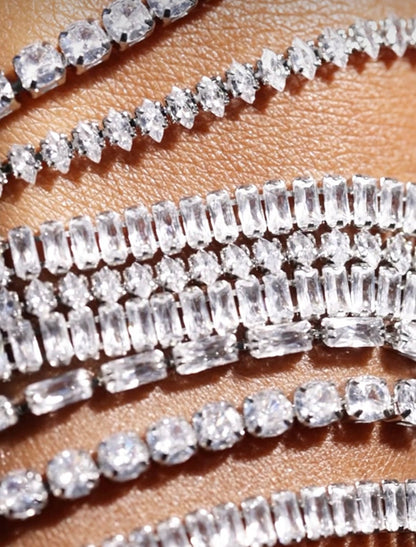 ZAG Bijoux Tennisarmbänder Edelstahl Silber Filigran Facettierte Zirkoniasteine Layering-Look Detail